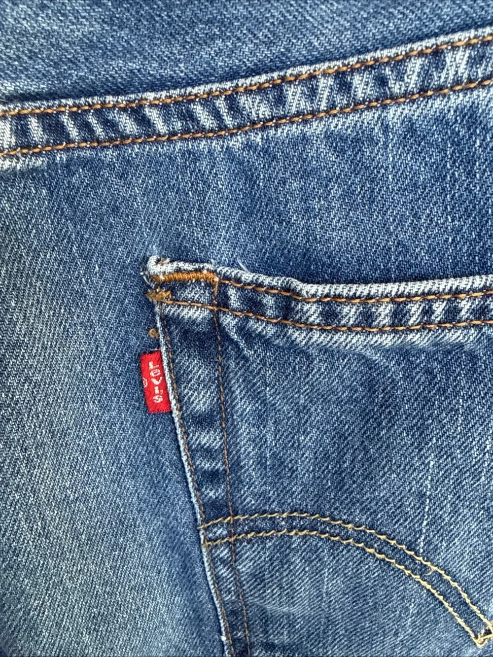 Levi’s 550 Relaxed Fit Jeans 40x32 Actual Measurements 40x31
